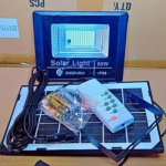 Projecteur solaire 50W avec panneau intégré